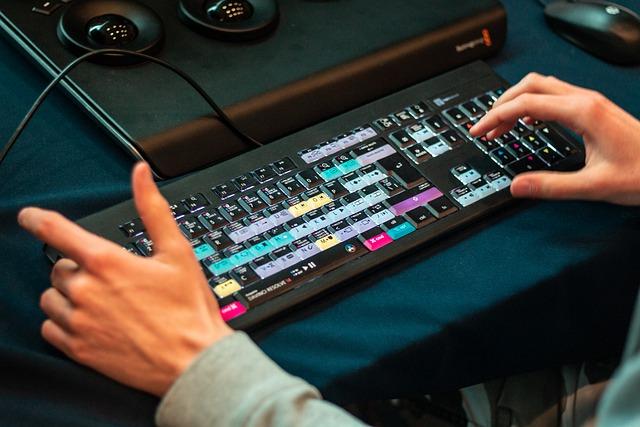 How to use CKEditor5 in a React or NextJS application